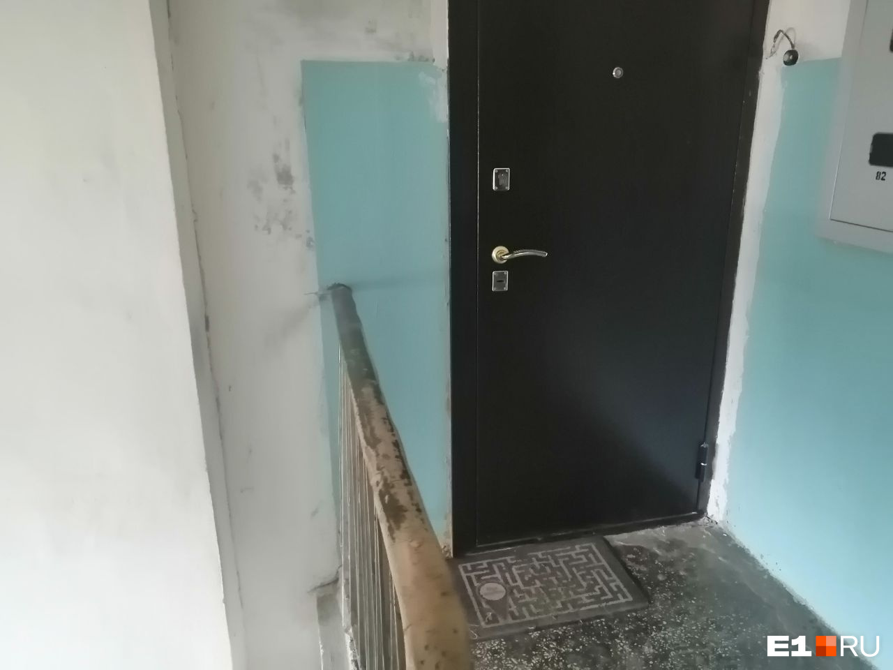 Смерть подстерегала молодого парня за этой дверью Смерть подстерегала молодого парня за этой дверью