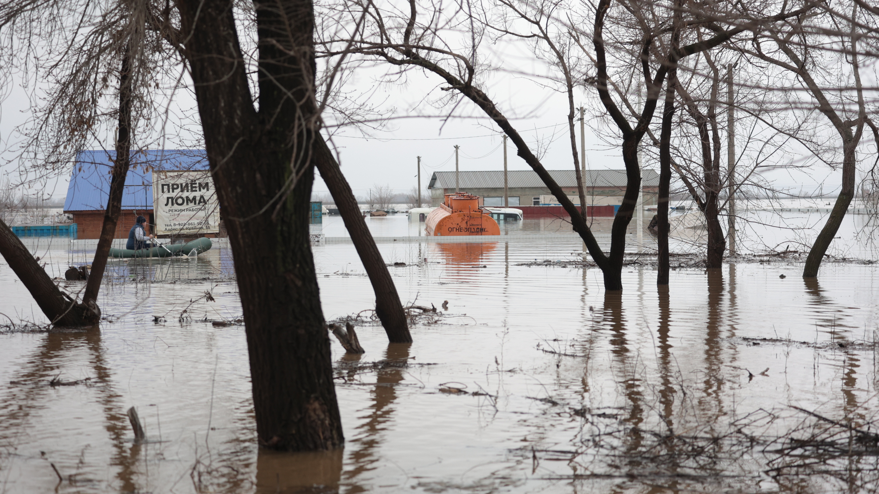 Под угрозой тысячи домов: пик паводка в Оренбургской области еще впереди