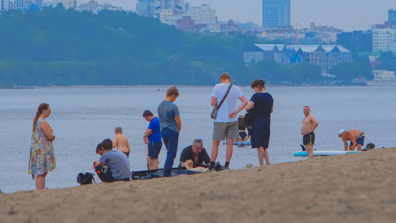 12 июля 2023 г. Пляж Пермь. Фото туристов в июле. Пермь пляжи для купания. Чистый воздух на пляже.