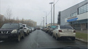 «Как бараны!»: ярославцы обрушились с критикой на нарушителей правил парковки