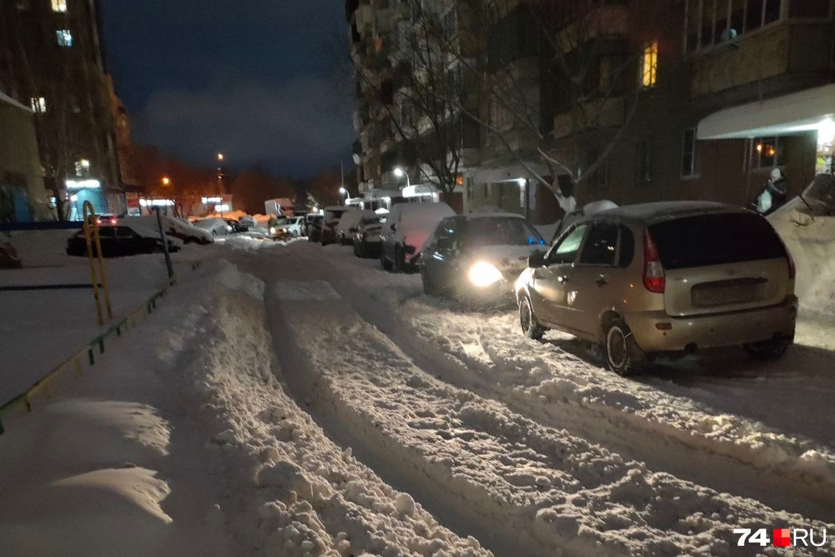 Бредун эдуард актёр 12 сту. Может быть даже ногами. Может быть даже ногами. Остап бендер знал 400 относительно честных способов отъема. Он понял что его будут бить и возможно даже ногами.