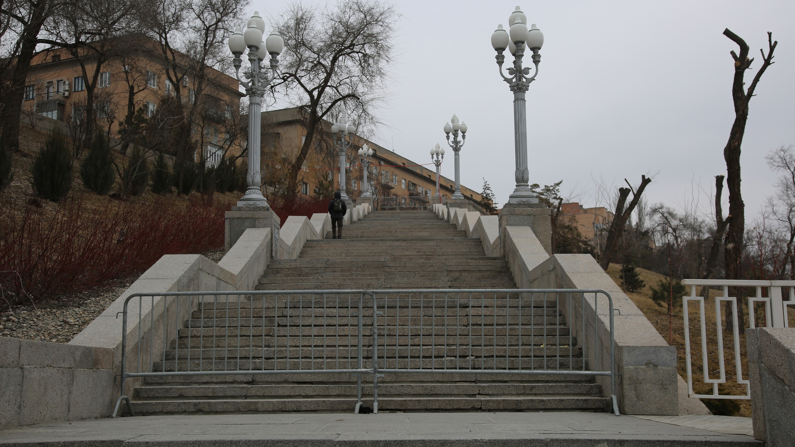 В Волгограде чиновники решили потратить миллион на восстановление лестницы к амфитеатру набережной