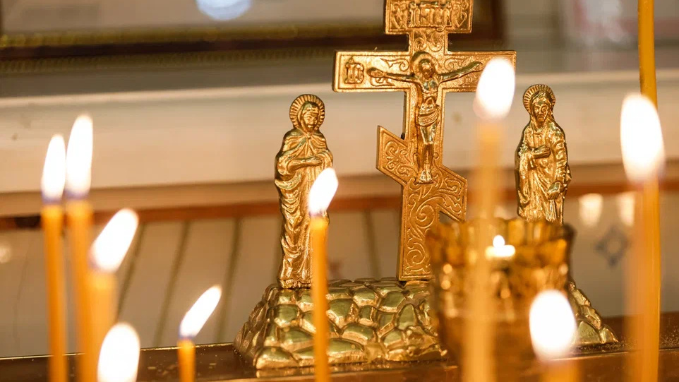 «Неплохо человеку встретиться с Богом»: красноярские священники рассказали, что обязательно нужно сделать в Троицу