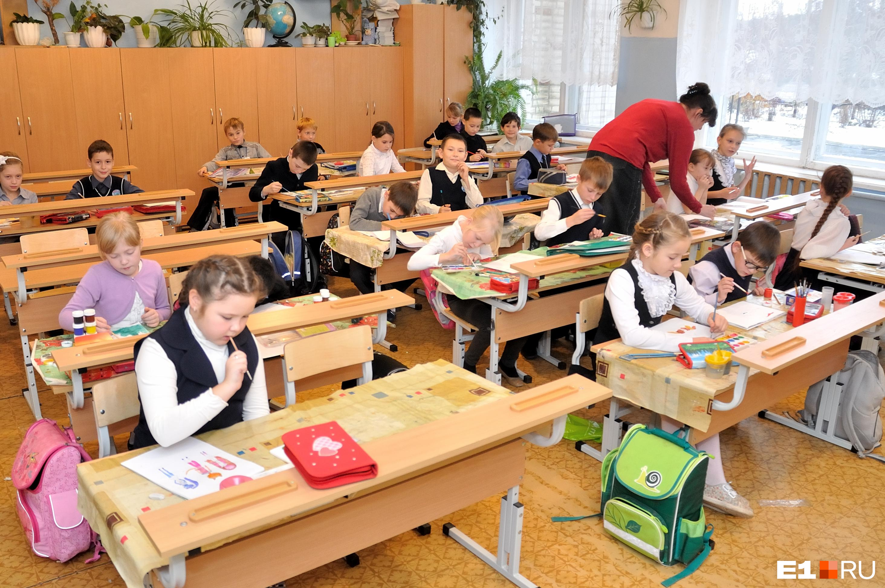 В двух омских школах убирают подготовительные классы