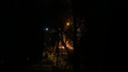 «Разбудили всю семью»: в Волгограде неизвестные массово сжигают контейнерные площадки ночью — видео