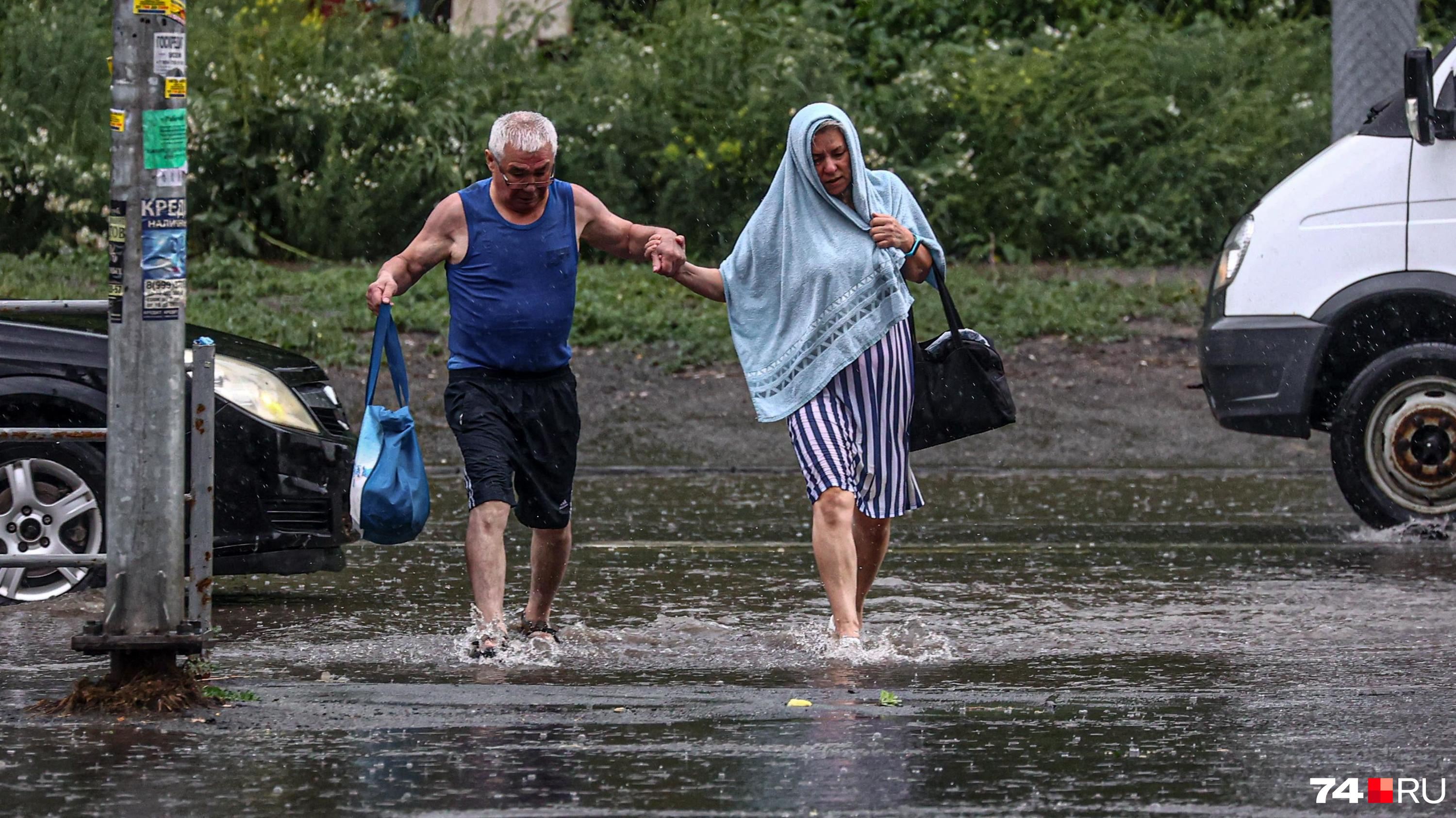 «Так будет продолжаться до конца века»: главный метеоролог страны объяснил участившиеся ливни и потопы в России