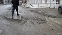 «Вчера — зима, а завтра — уже лето»: Андрей Травников поручил усилить уборку дорог в Новосибирске