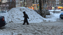 «Пройти можно только на четвереньках». Жители Архангельска возмутились снежной кашей на дорогах