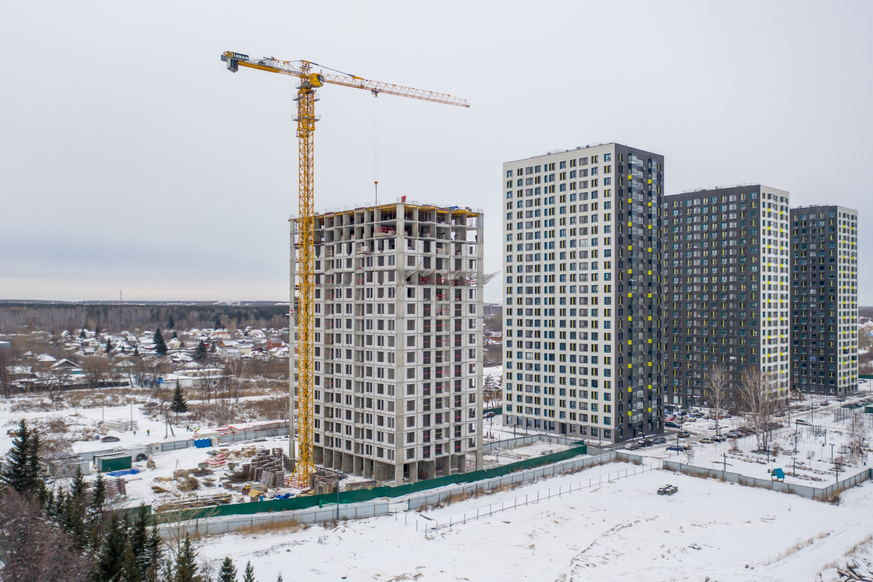 жилой район кедровка кемерово. стройка многоэтажки воронеж. строящийся дом на иркутской в волгограде. строящийся дома в советском районе. стройка многоэтажки.
