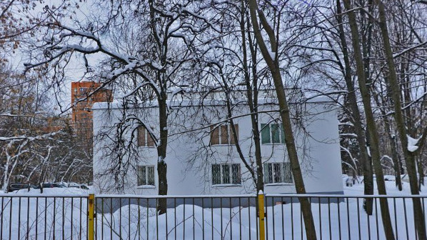 Предприниматель с миллионными убытками приватизировал краевое предприятие со зданием в Москве