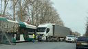 В Челябинске фура столкнулась с трамваем
