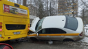 Легковушку опрокинуло: в Ярославле произошло ДТП с «Яавтобусом». Видео