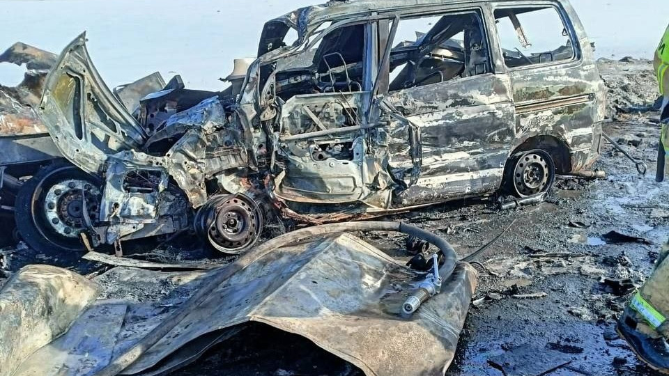 Пять человек погибли в страшной аварии на трассе Тюмень — Омск