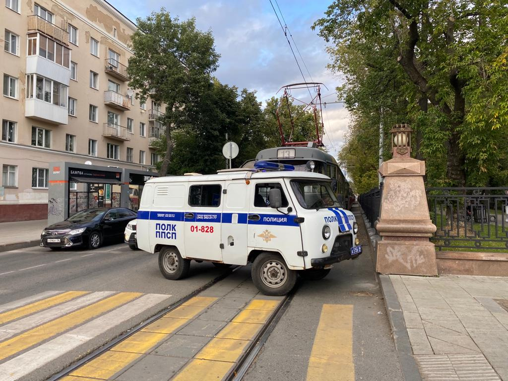 На вызов приехала полиция На вызов приехала полиция