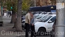 «Просто взял и напал»: в Самаре сняли на видео мужчину с топором на Чапаевской