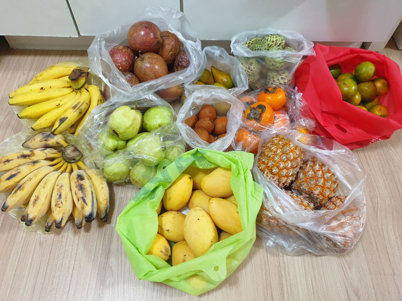 Еще в Таиланде множество разных фруктов