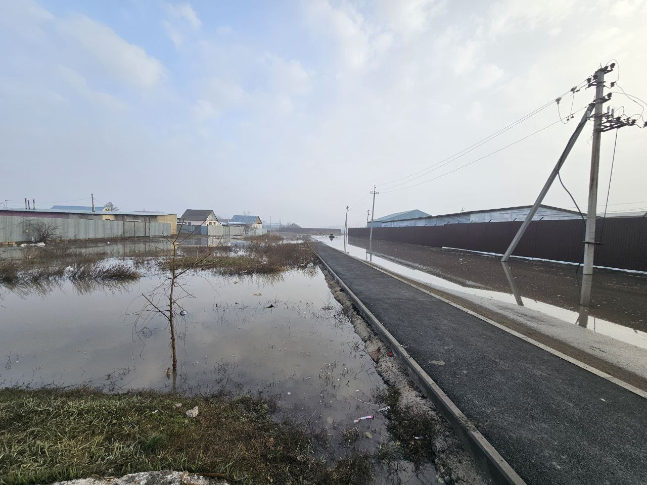 Паводок в Оренбурге, на сколько поднялся Урал, фото и видео - 10 апреля  2024 - ФОНТАНКА.ру