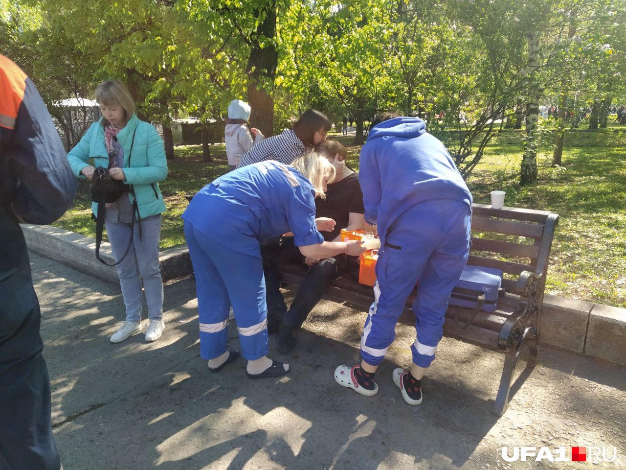 Мужчине стало плохо еще до начала парада