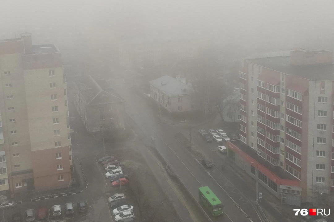 Вот таким был вид из многоэтажки на улице 8 Марта в Красноперекопском районе Вот таким был вид из многоэтажки на улице 8 Марта в Красноперекопском районе