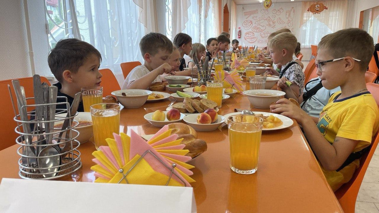 В Нижневартовске 11 марта начался прием заявлений на путевки в летние детские лагеря