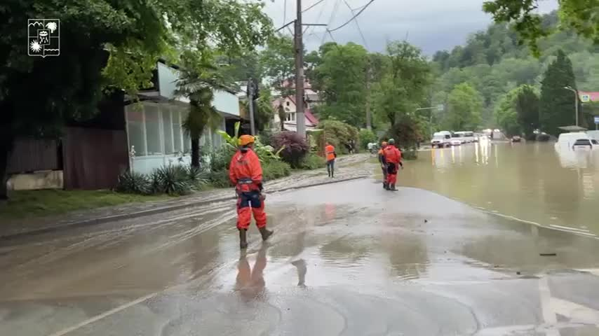 Лазаревское наводнение 2021. Лазаревское наводнение 1991. Сочи непогода наводнение. Наводнение в сочи июль 2022. Наводнение сочи адлер.