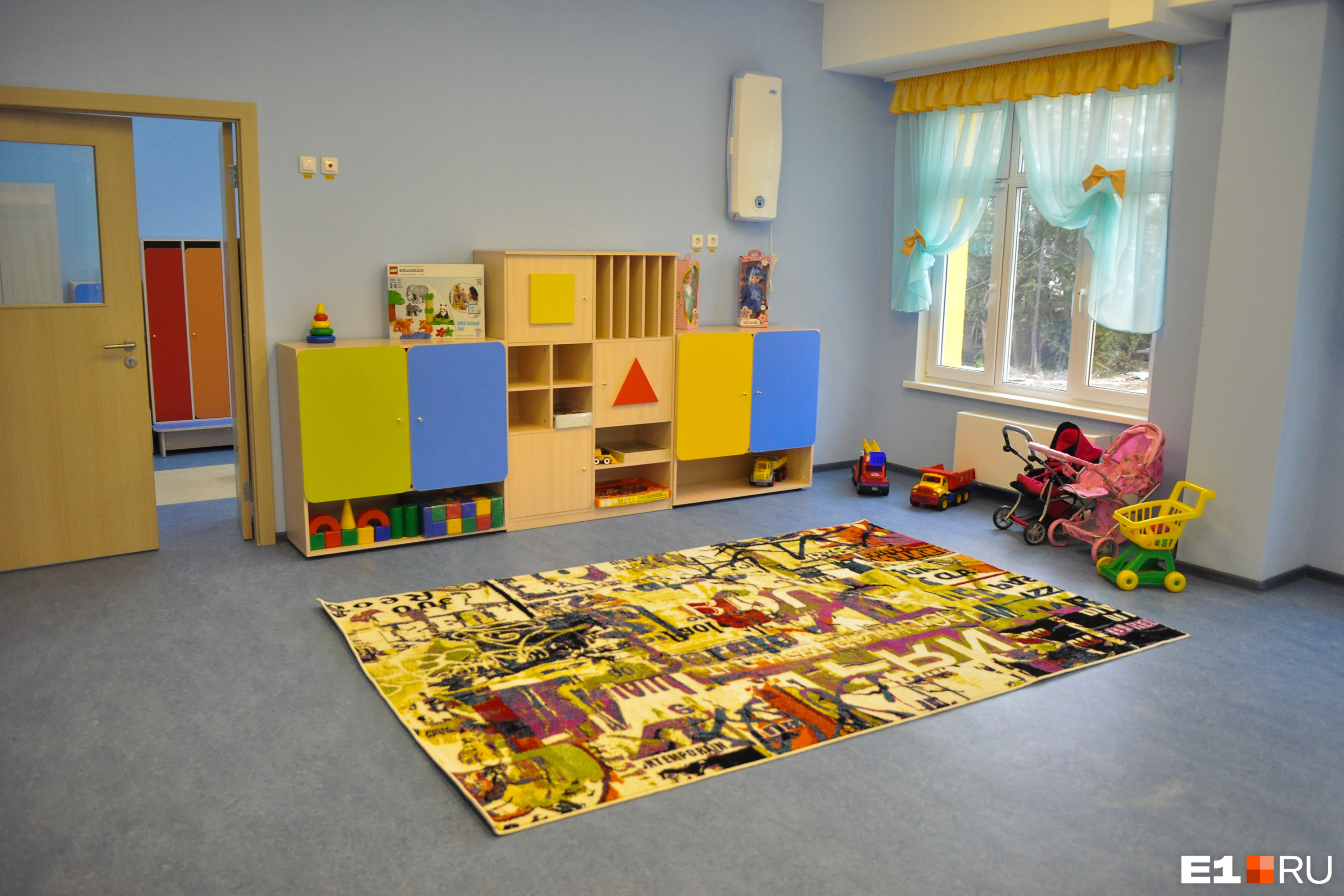 В детский сад под Екатеринбургом нагрянула проверка после жалоб родителей. Какие нарушения нашли?