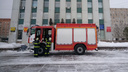 К центру Архангельска съехались пожарные машины: что происходит у высотки