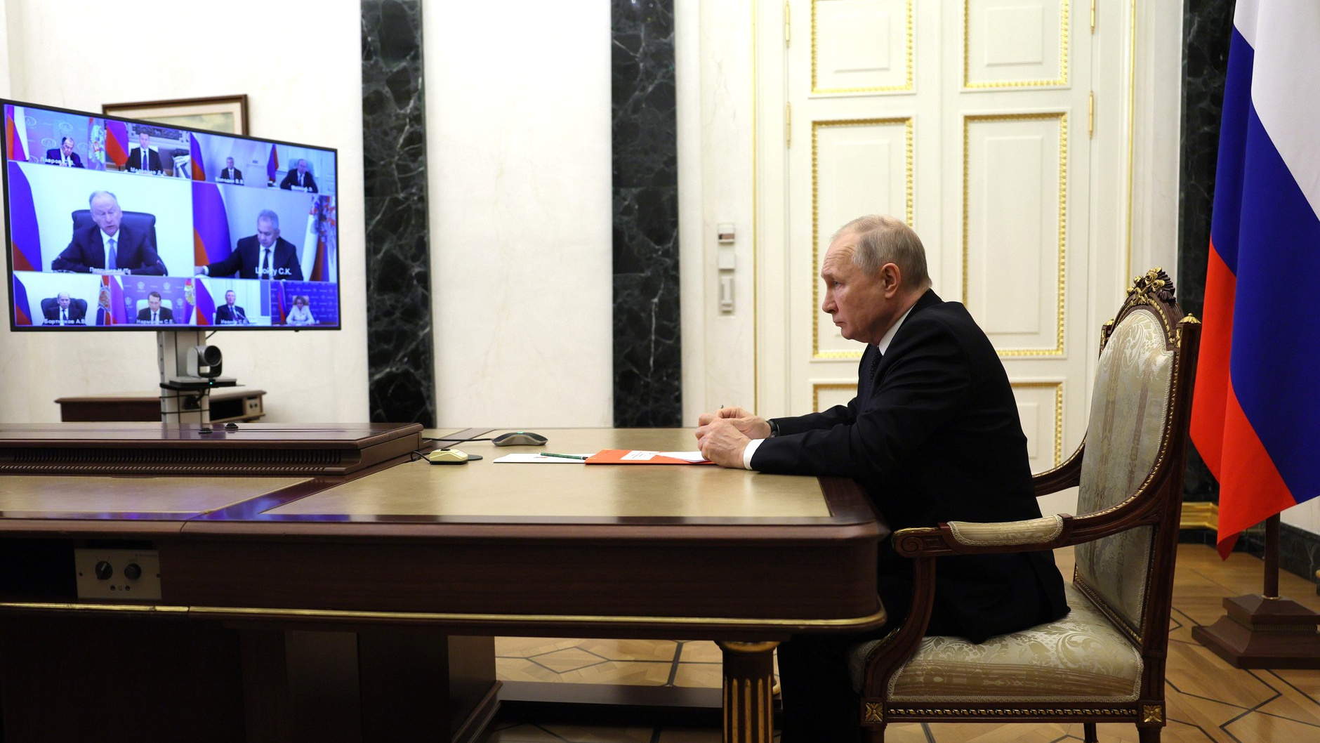 Владимир Путин обратился к нации: прямой эфир