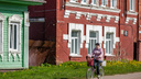 «Авто бессмысленно иметь»: как живет город в Ярославской области, где велосипеды популярнее машин