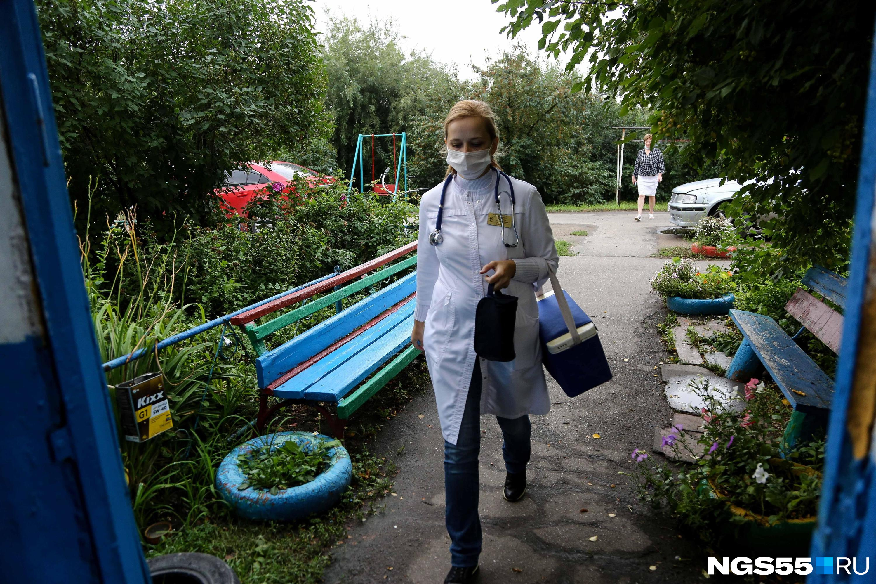 Могут привести к новой пандемии: ВОЗ обновила список угрожающих миру вирусов и бактерий