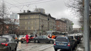 «Два в одну сторону и два в другую»: на Серебренниковской произошло ДТП — из-за него встали трамваи