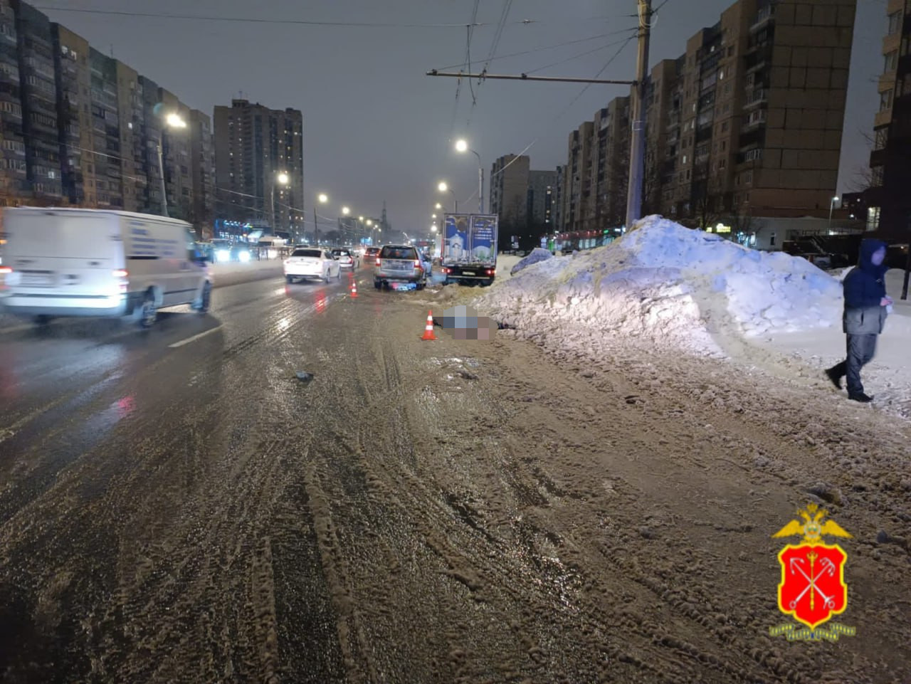 Land Rover насмерть сбил пешехода на Индустриальном и провез до сугроба |  23.01.2024 | Санкт-Петербург - БезФормата