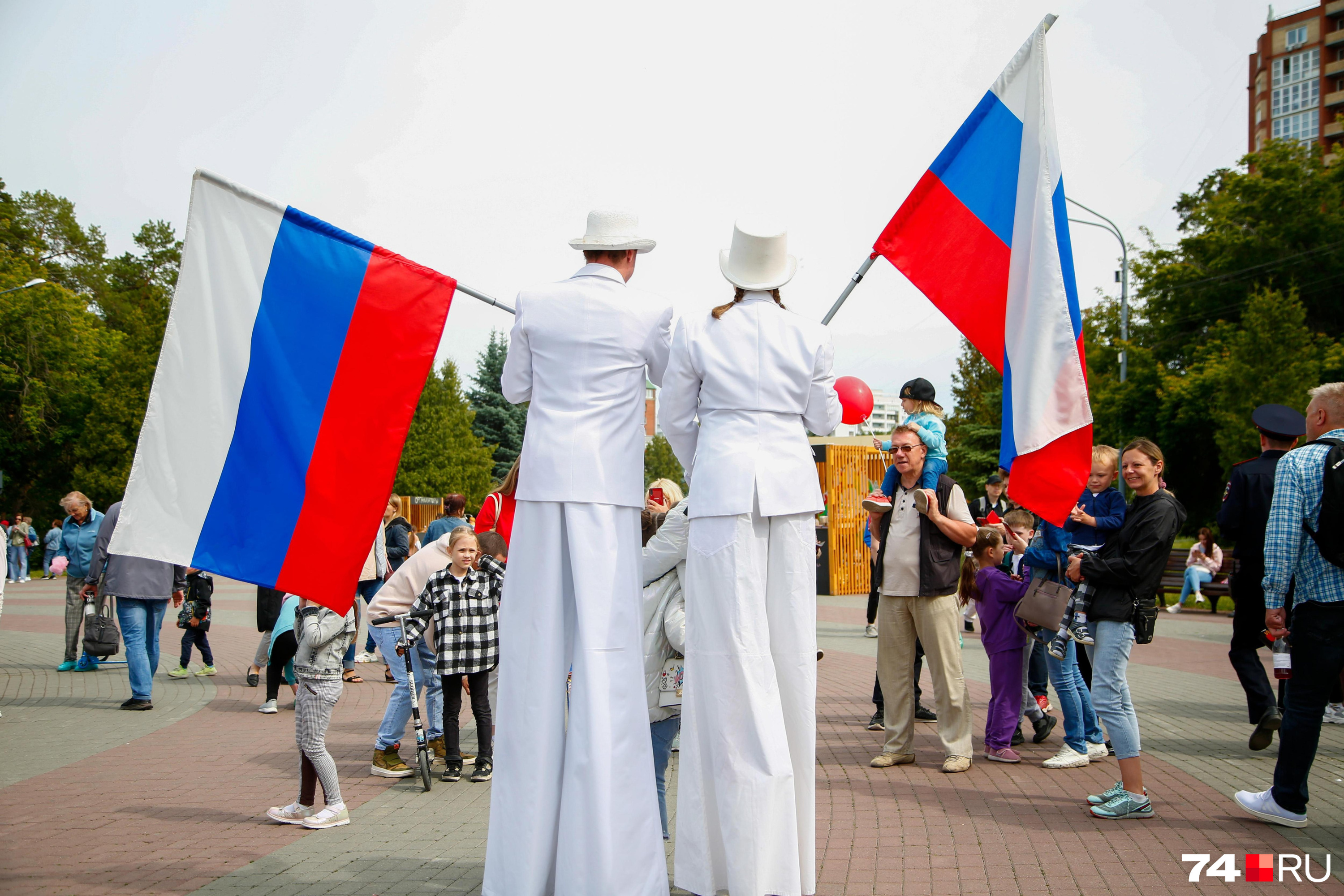 Выставки, мастер-классы и пункт отбора на службу. Как отметят День России в Барнауле