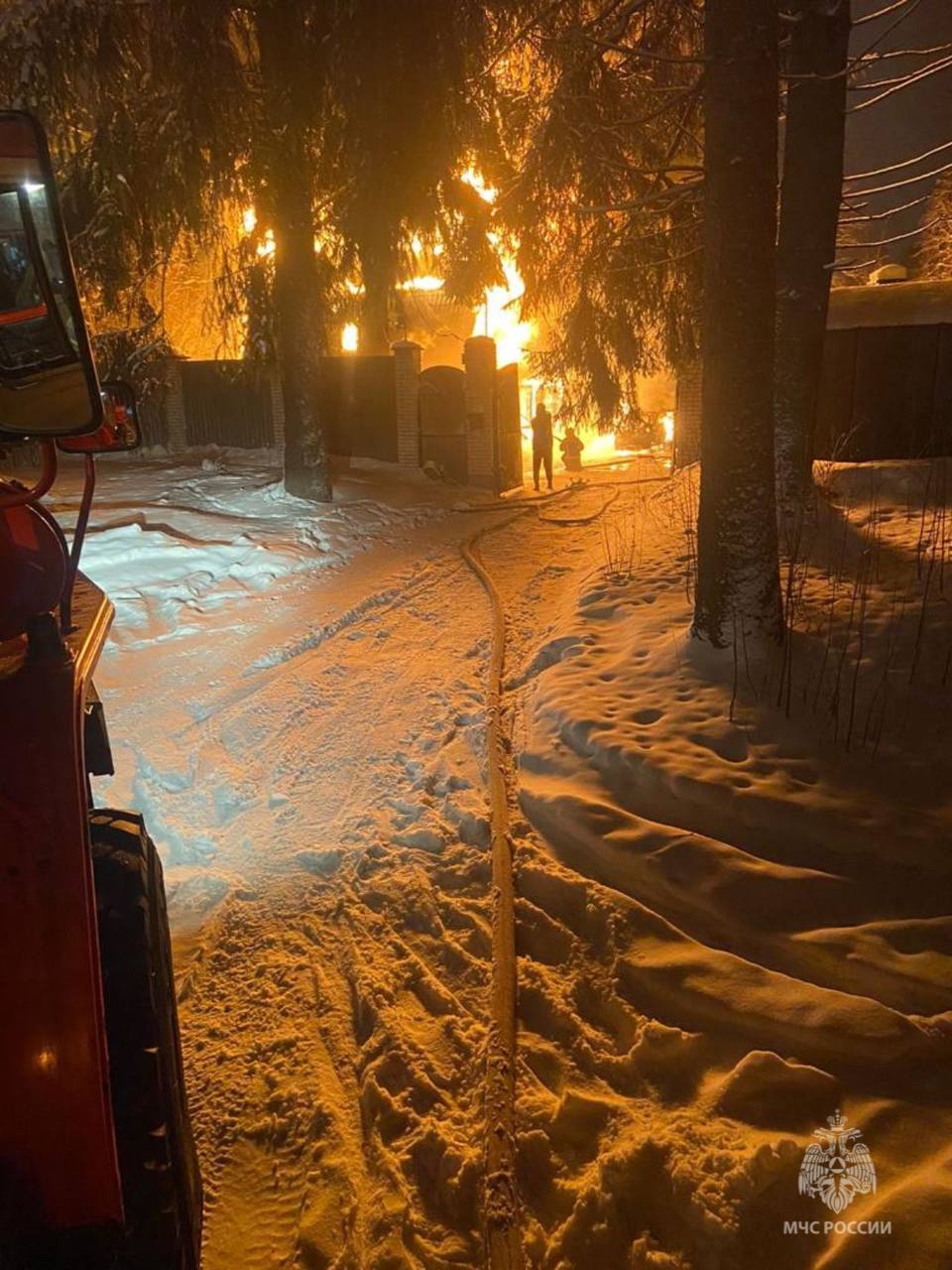 Во время пожара в частном доме в Токсово погиб ребенок | 16.01.2024 | Санкт- Петербург - БезФормата