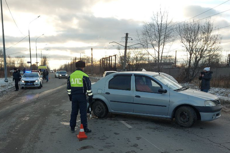 Уралец потерял сознание за рулем. Он устроил ДТП с тремя машинами и погиб