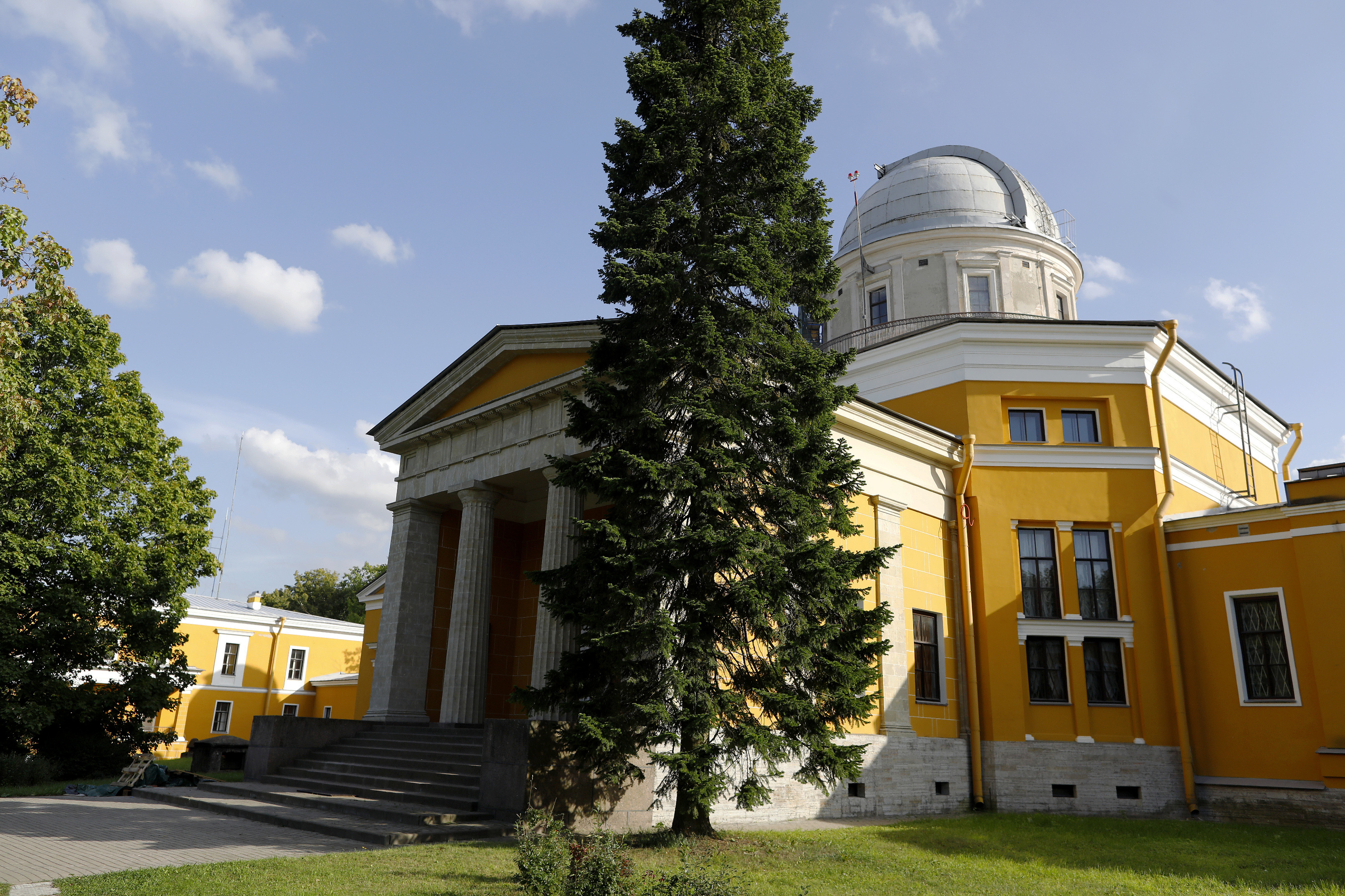 Пулковская обсерватория была открыта еще в 1839 году