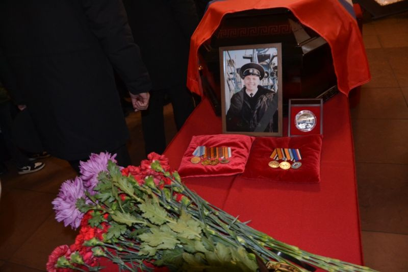 В Крыму погиб командир катера мичман Денис Никитин. Он отражал атаку ВСУ