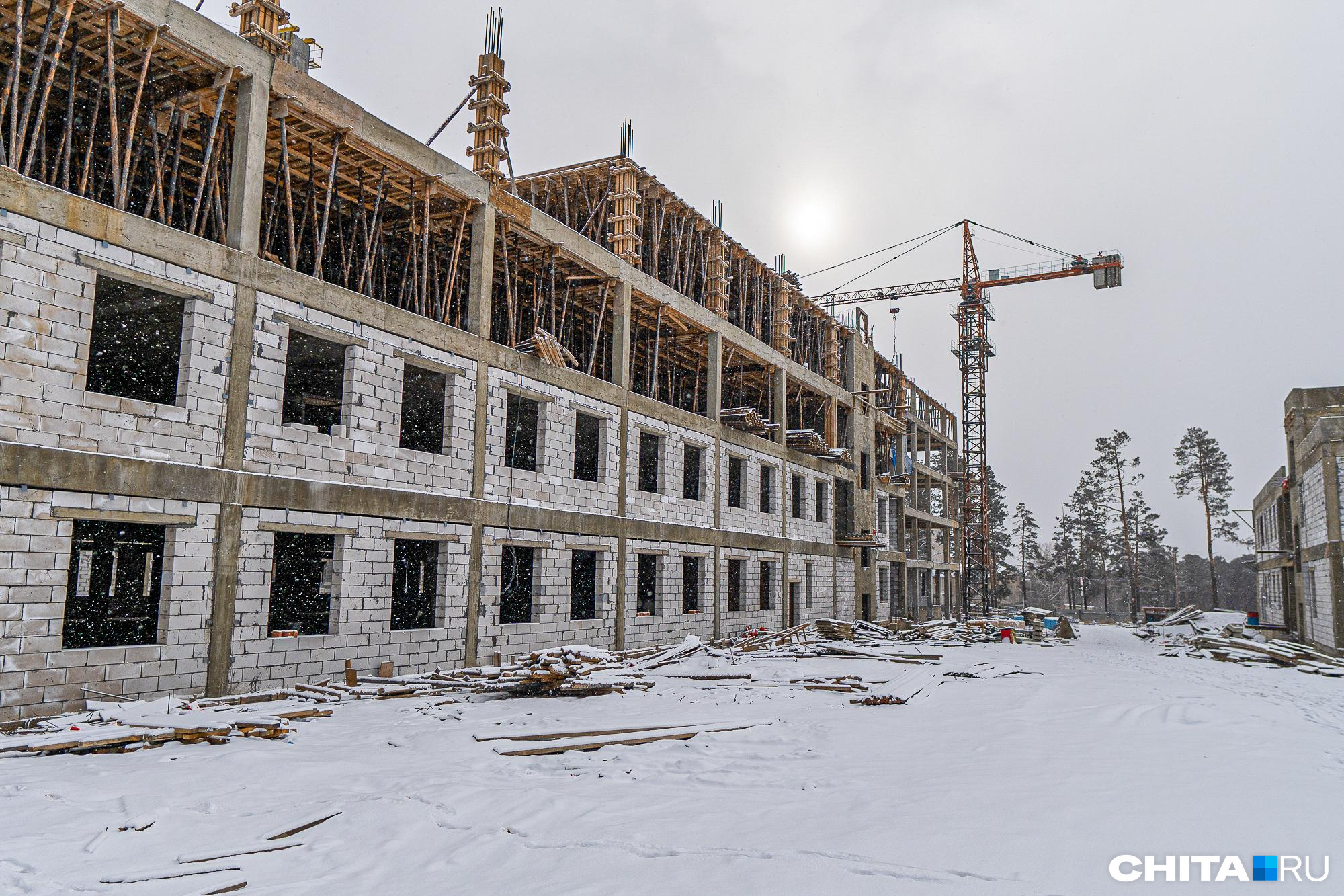 Власти Забайкалья хотят ускорить строительство детской больницы в Чите