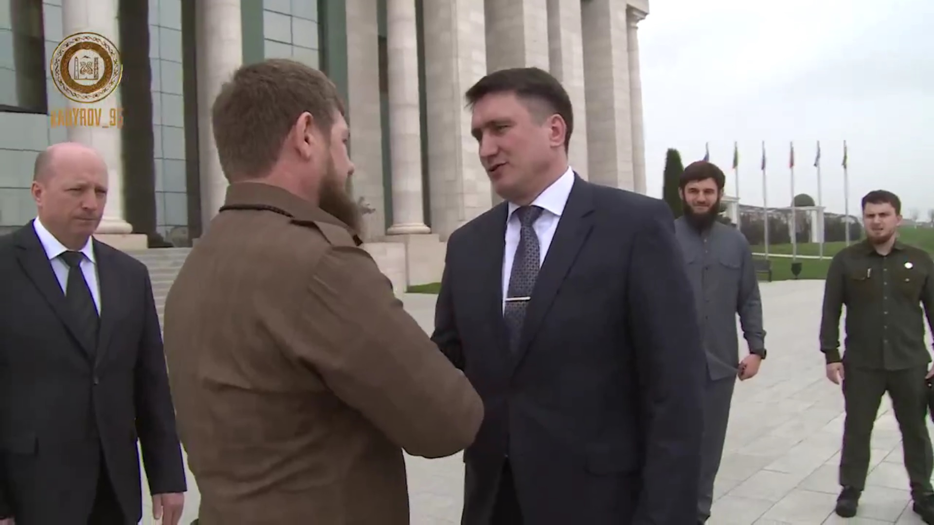 Глава Чечни тепло поприветствовал нового сотрудника силовых структур