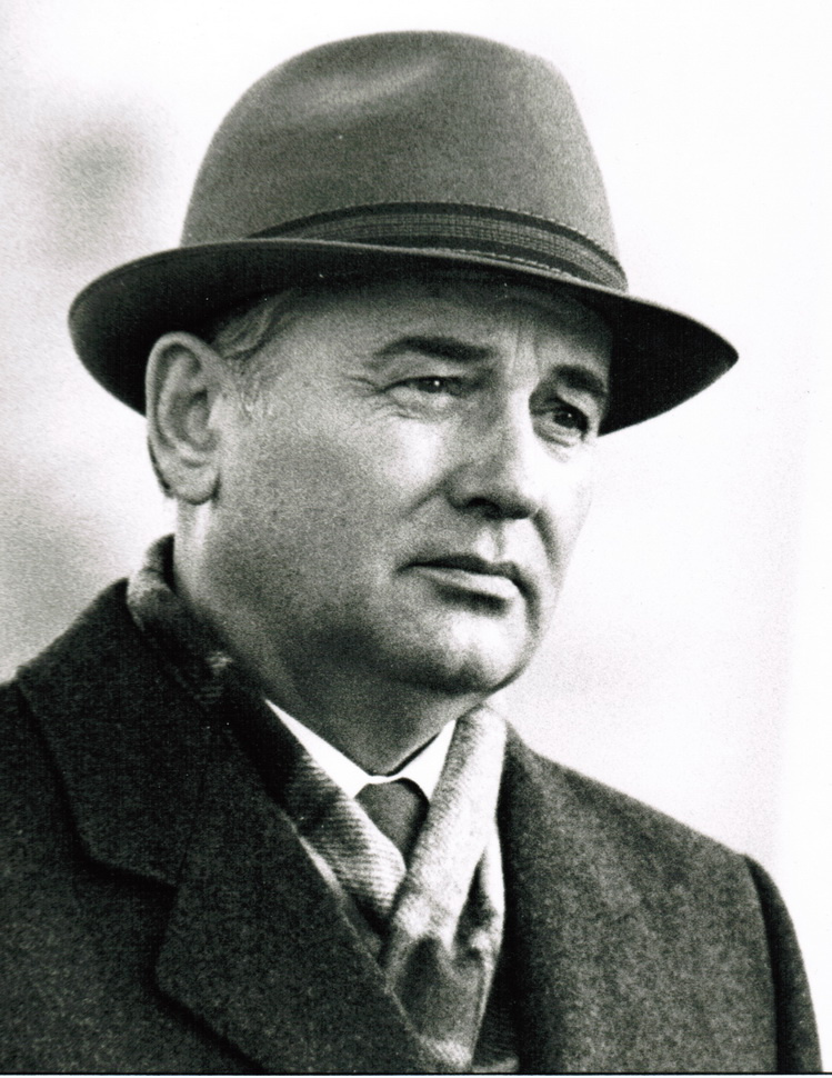 Михаил Горбачев. 1985 год