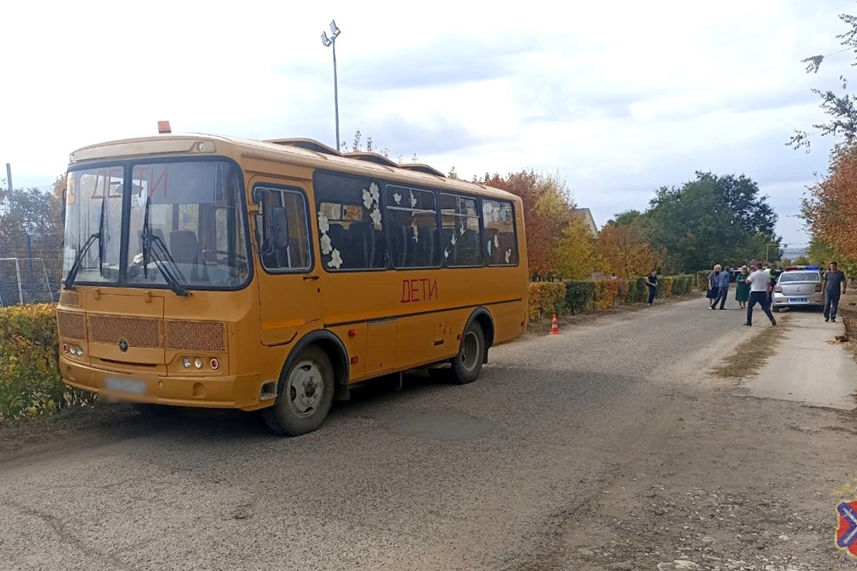 Под Волгоградом школьный автобус переехал 10-летнего мальчика - 3 октября  2023 - V1.ру