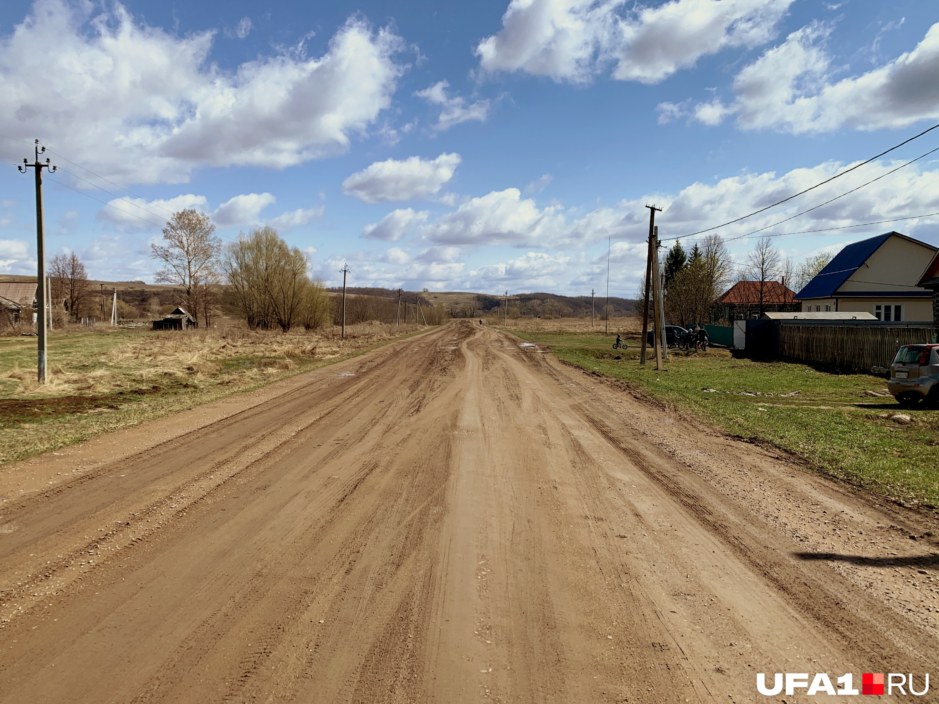 Дорога в селе Верхний Изяк