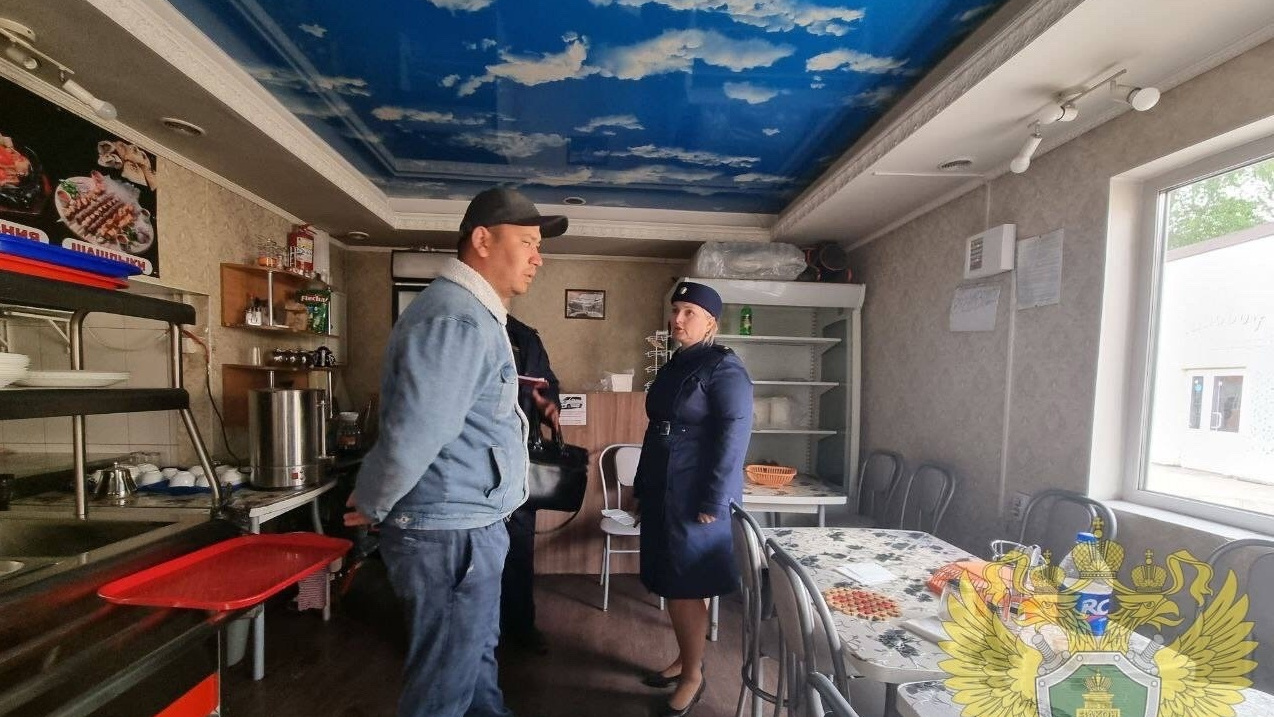 В Новосибирске закрыли нелегальные кафе у Хилокского рынка — видео