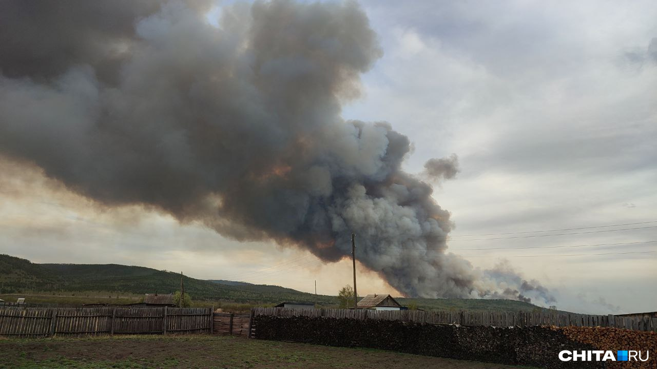 Мощный лесной пожар третий день действует в Карымском районе Забайкалье