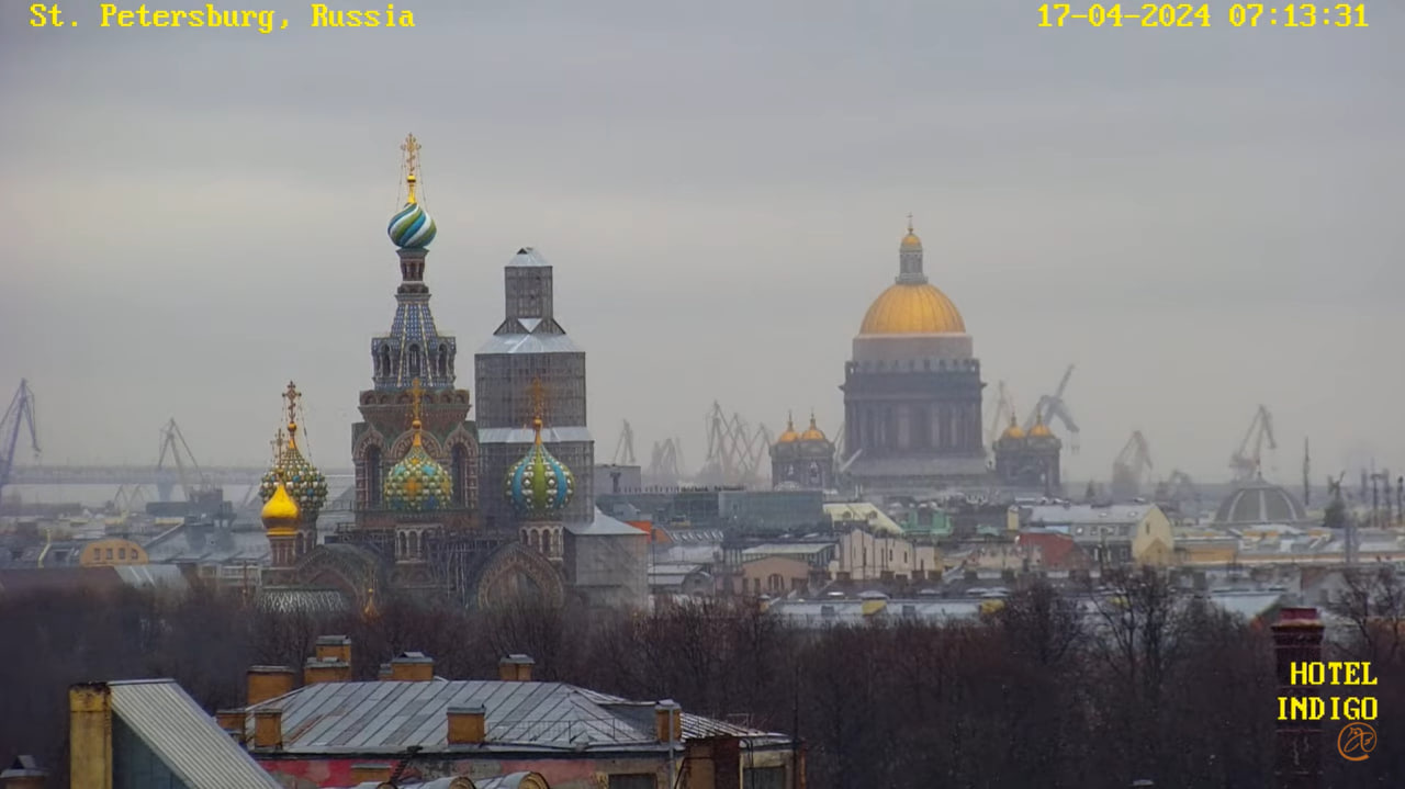 Снег пришел в Петербург