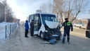 Маршрутка влетела в «Газель» на светофоре на Никитина — пострадали пять пассажиров