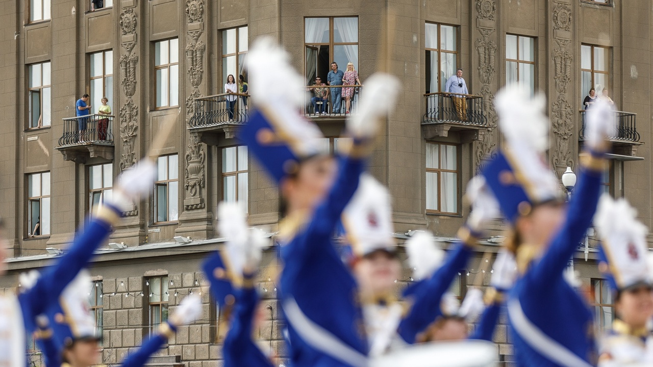 «Вид на площадь бронируют за год»: в Волгограде закончились места в отелях с видом на парад Победы