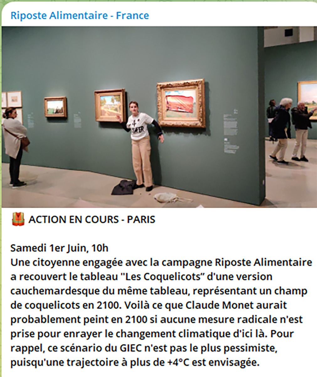 Экоактивистка приклеила постер на картину Клода Моне в Музее Орсе в Париже. Полотно не было защищено стеклом