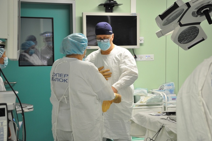 Красноярские онкологи провели сложную операцию и сохранили женщине легкое. Как им это удалось