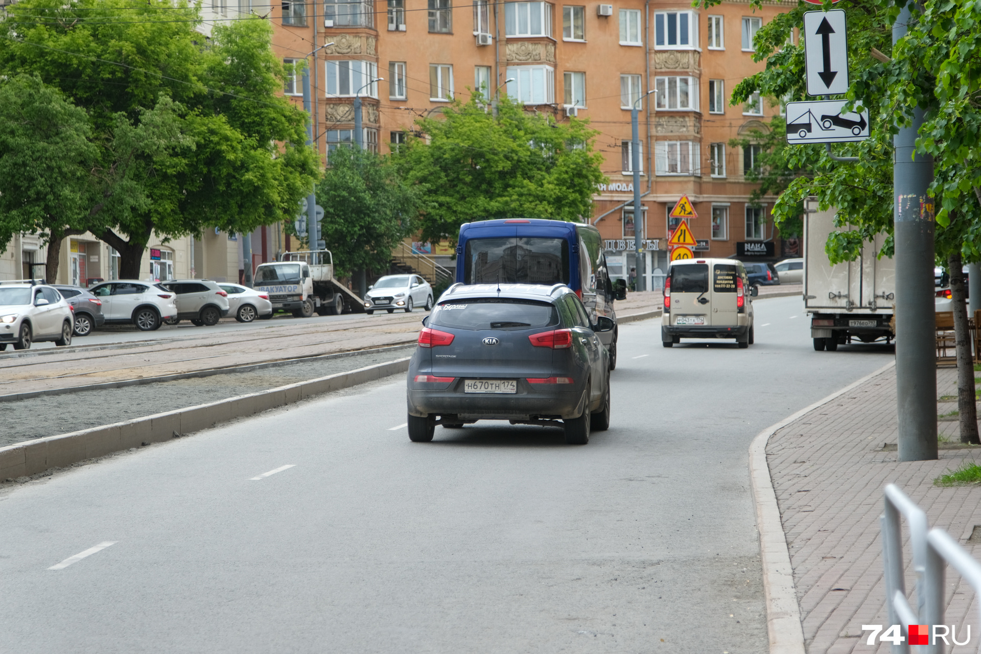 Улочки тут узкие, но выбираться по ним в разные районы города удобно Улочки тут узкие, но выбираться по ним в разные районы города удобно